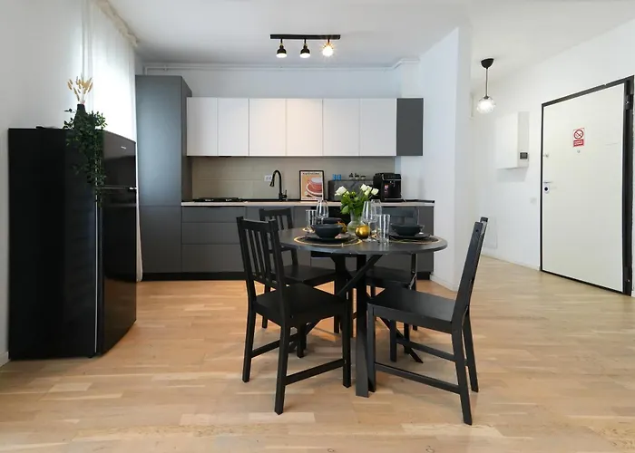 Maria - Modern Apartment With Parking And Workspace