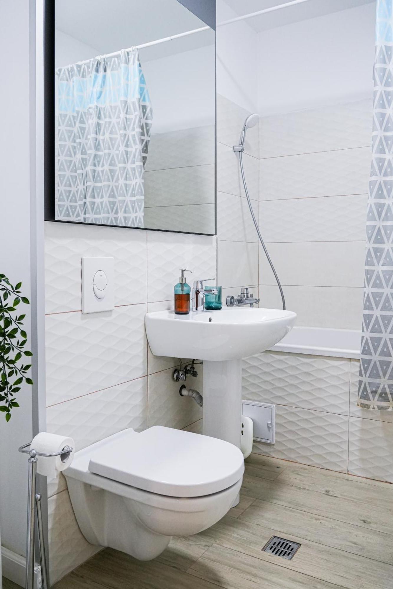Apartment Maria - Modern With Parking And Workspace Bukarest