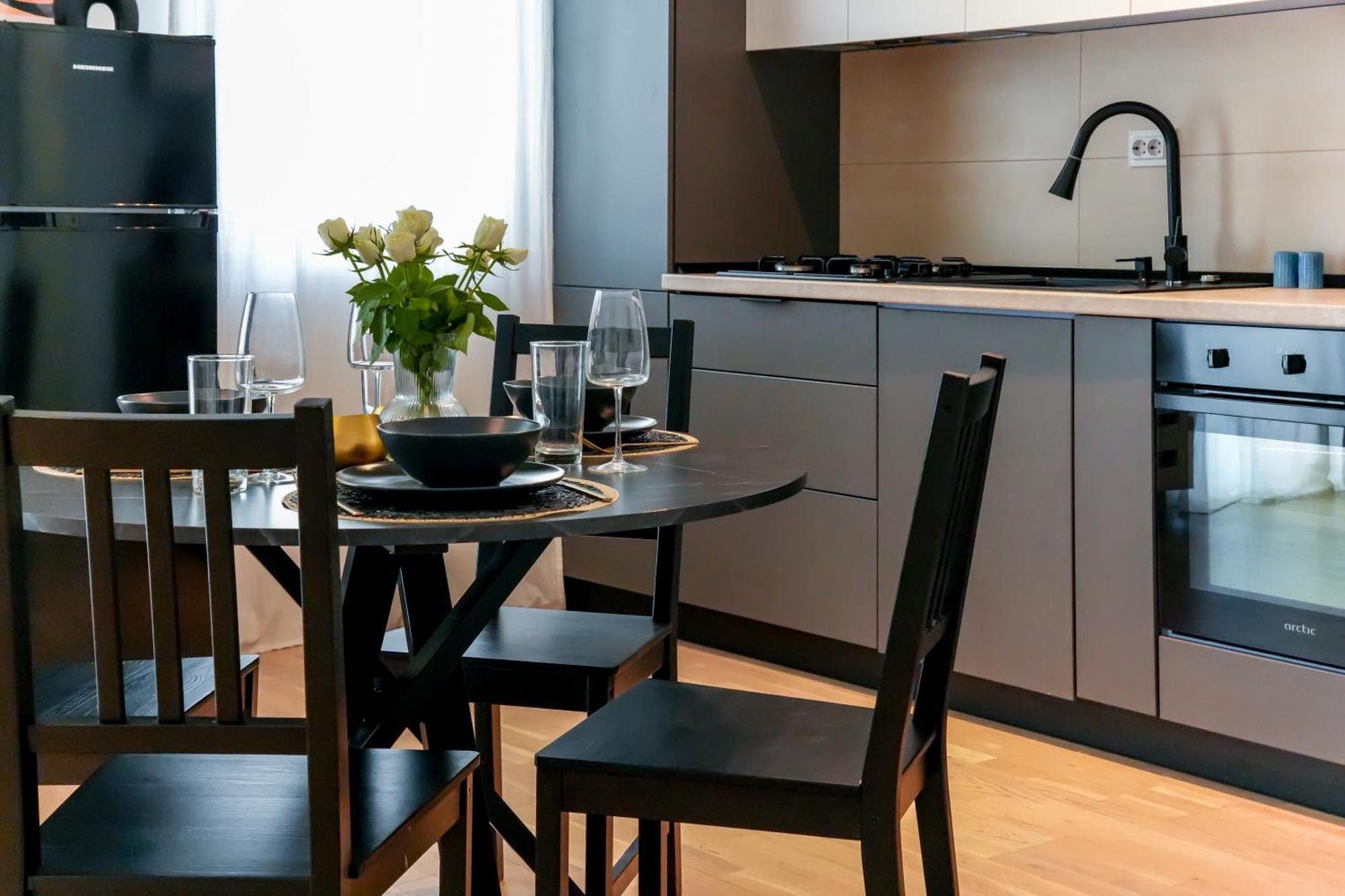 Apartment Maria - Modern With Parking And Workspace