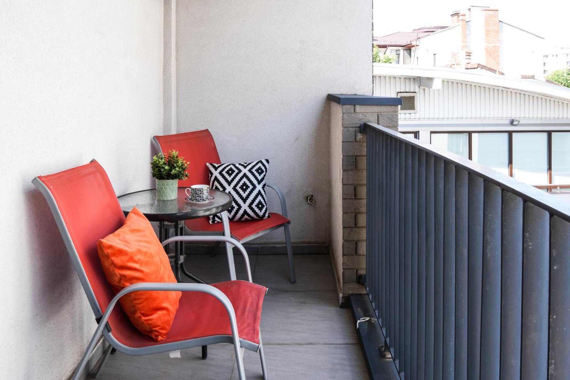 Apartment Maria - Modern With Parking And Workspace Bukarest
