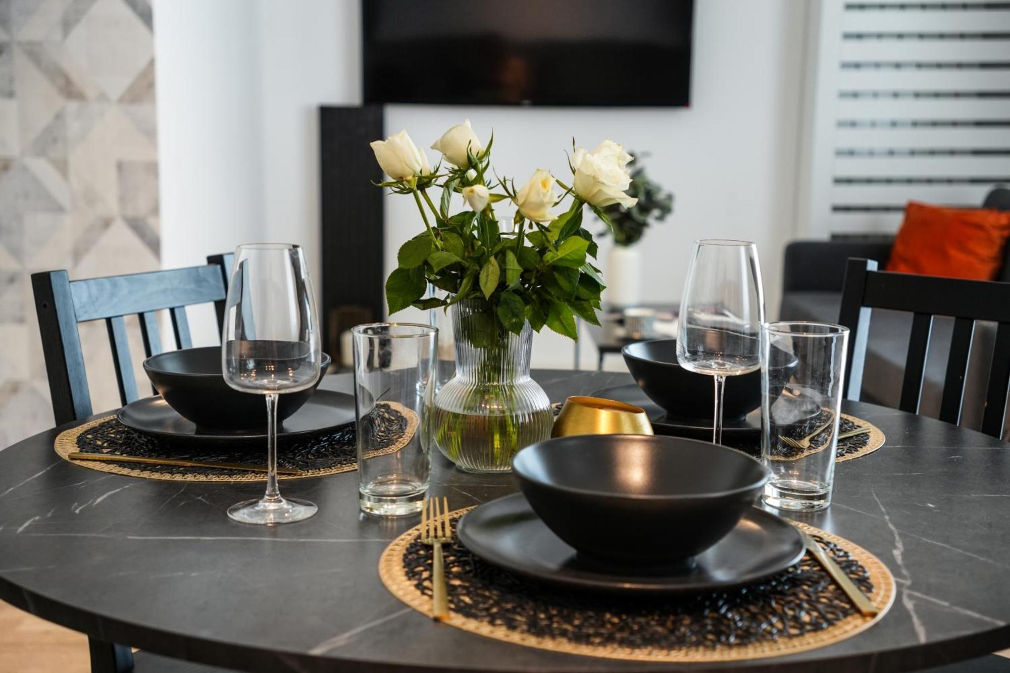 Apartment Maria - Modern With Parking And Workspace